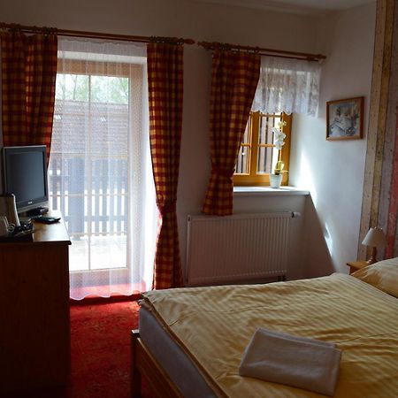 Pension U Kostela Frymburk Bagian luar foto