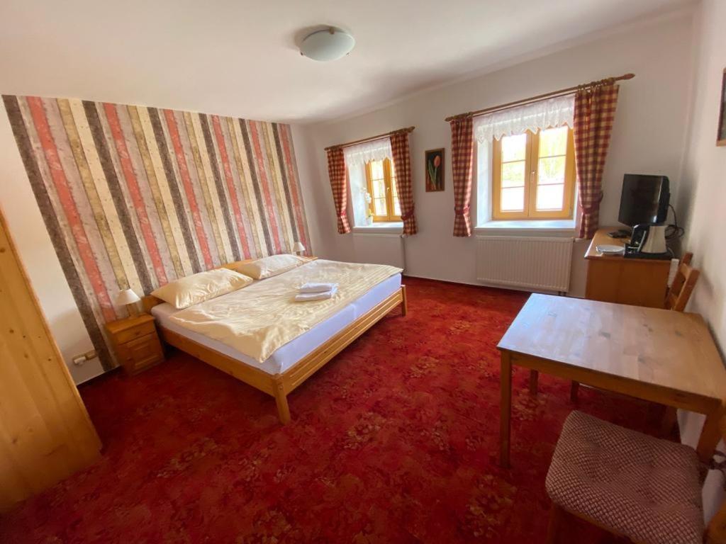 Pension U Kostela Frymburk Bagian luar foto