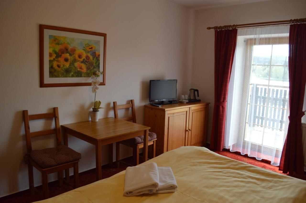 Pension U Kostela Frymburk Bagian luar foto