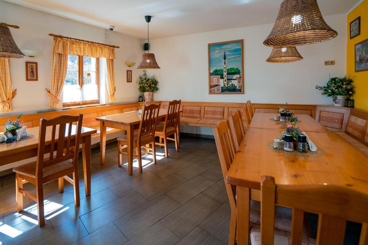 Pension U Kostela Frymburk Bagian luar foto