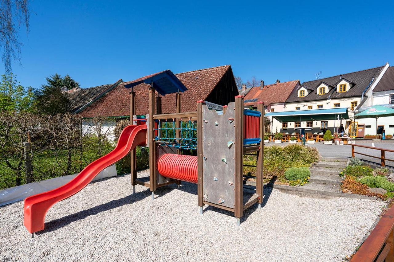 Pension U Kostela Frymburk Bagian luar foto