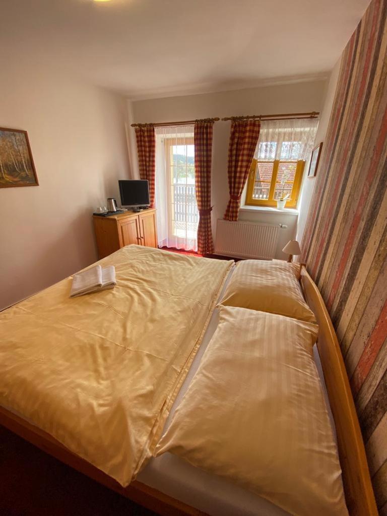 Pension U Kostela Frymburk Bagian luar foto